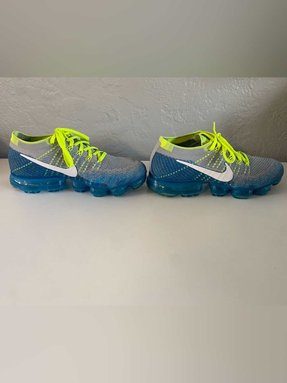 Nike Air Vapormax Flyknit Sprite Size 8 WOLF GREY/WHITE-CHLORINE BLUE - Picture 5 of 8